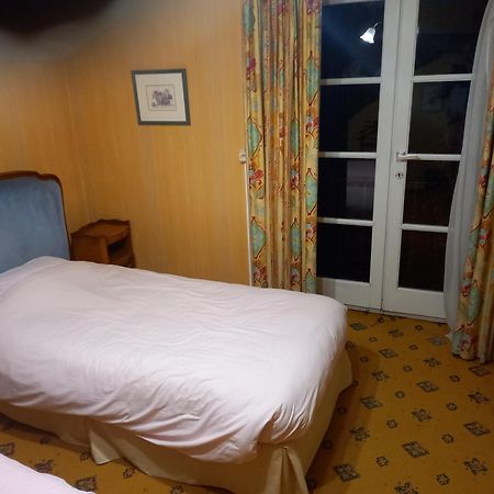 Hotel Tromcourt Couvin Exterior foto